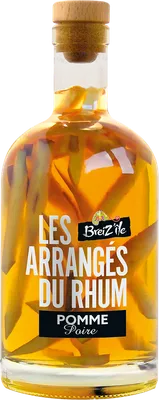 Bouteille de spiritueux : Les Arrangés Du Rhum Pomme Poire de la marque Breiz’île