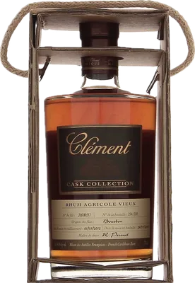 Bouteille de spiritueux : Rare Cask Collection de la marque Clément