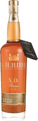 Bouteille de spiritueux : XO Sauternes Cask Rum de la marque A.H. Riise