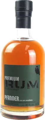 Bouteille de spiritueux : Premium Rum de la marque Pfanner