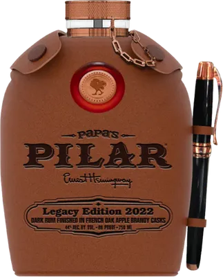 Bouteille de spiritueux : Legacy Edition 2022 de la marque Papa's Pilar