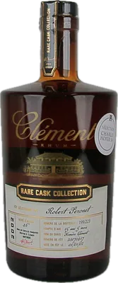 Bouteille de spiritueux : Rare cask collection de la marque Clément