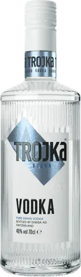 Bouteille de spiritueux : Vodka Pure Grain de la marque Trojka