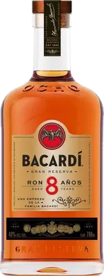 Bouteille de spiritueux : Gran Reserva de la marque Bacardi
