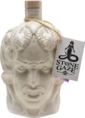 Bouteille de spiritueux : Rhubarb & Raspberry Gin de la marque Stone Gaze 