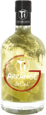 Bouteille de spiritueux : Ti Ananas Victoria Point G 2020 de la marque Les Rhums de Ced'