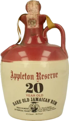 Bouteille de spiritueux : Reserve Rare Old Jamaican Rum de la marque Appleton Estate