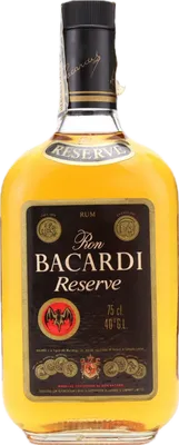 Bouteille de spiritueux : Reserve 1970s de la marque Bacardi