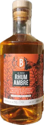 Bouteille de spiritueux : Le petit Rhum ambré de la marque Le petit Bouilleur
