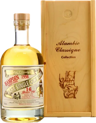 Bouteille de spiritueux : Golden Barrel de la marque Hampden