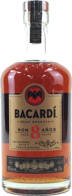 Bouteille de spiritueux : 8 Años Reserva Superior de la marque Bacardi