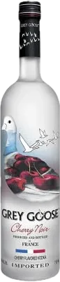 Bouteille de spiritueux : Cherry Noir de la marque Grey Goose