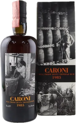 Bouteille de spiritueux : Heavy Trinidad Rum de la marque Caroni