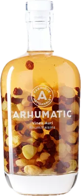 Bouteille de spiritueux : Vinea Auri (blend de 3 rhums aux 3 raisins) de la marque Arhumatic