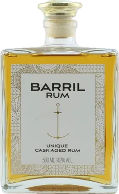 Bouteille de spiritueux : Unique Cask Aged Rum de la marque Barril Rum