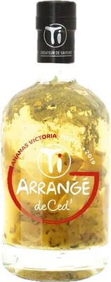 Bouteille de spiritueux : Ti Ananas Victoria Point G 2019 de la marque Les Rhums de Ced'