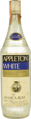 Bouteille de spiritueux : White Jamaica Rum de la marque Appleton Estate