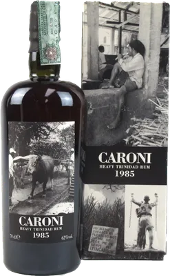 Bouteille de spiritueux : Heavy Trinidad Rum de la marque Caroni