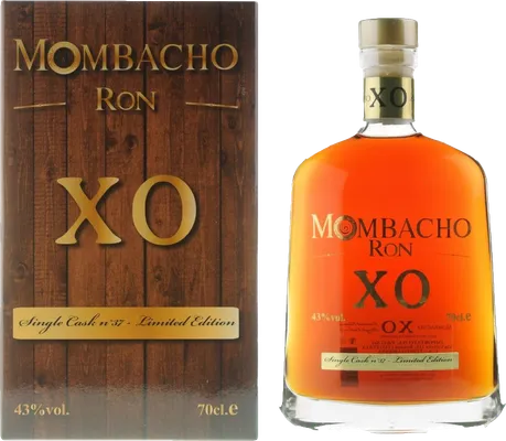 Bouteille de spiritueux : XO de la marque Mombacho