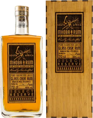 Bouteille de spiritueux : Select Reserve Glass Cask Rum de la marque Mhoba