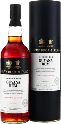 Bouteille de spiritueux : Guyana Rum Kirsch Whisky de la marque Berry Bros & Rudd 