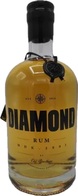 Bouteille de spiritueux : Rum de la marque Diamond