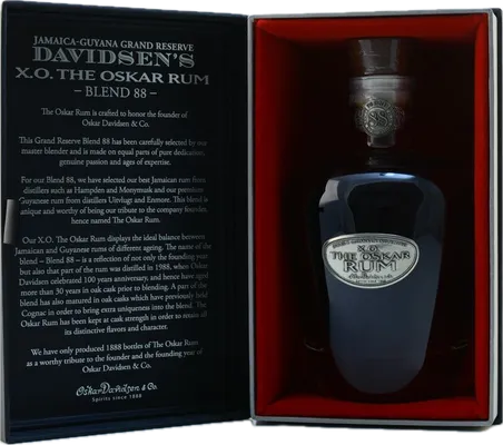 Bouteille de spiritueux : X.O. The Oskar Rum Blend No. 88 de la marque Davidsen's