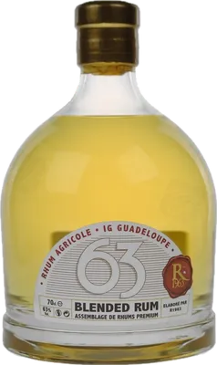 Bouteille de spiritueux : R.1963 “Blended Rum” de la marque Montebello