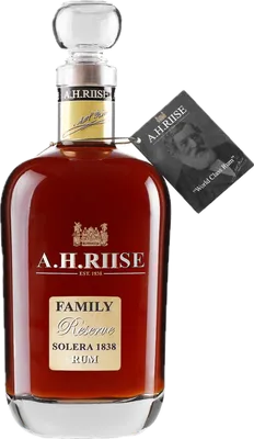 Bouteille de spiritueux : Family Reserve Solera 1838 Rum de la marque A.H. Riise