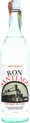 Bouteille de spiritueux : Carta Blanca 1970s de la marque Santiago de Cuba