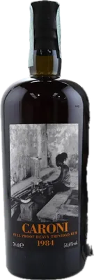 Bouteille de spiritueux : Heavy Trinidad Rum de la marque Caroni