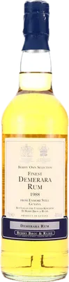 Bouteille de spiritueux : Finest Demerara Rum de la marque Berry Bros & Rudd 