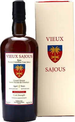 Bouteille de spiritueux : Clairin Vieux Sajous - Second Release de la marque Vélier