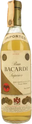 Bouteille de spiritueux : Ron Superior 1873 de la marque Bacardi