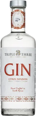 Bouteille de spiritueux : Citrus Infusion de la marque Triple Three
