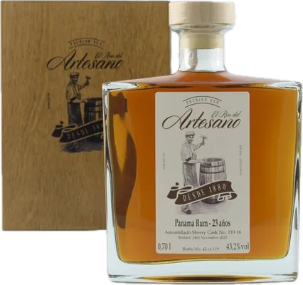 Bouteille de spiritueux : Panama Rum 23 Años de la marque El Ron del Artesano