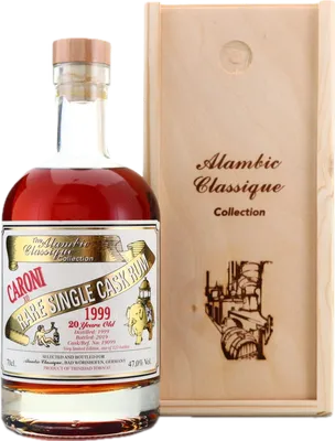 Bouteille de spiritueux : Premium Cask de la marque Caroni