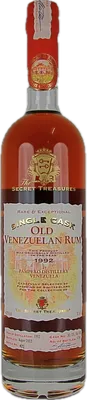 Bouteille de spiritueux : Old Venezuelan Rum de la marque Licorero del Centro