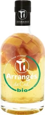 Bouteille de spiritueux : Ti Arrangés Pamplemousse Thym Citronné Bio de la marque Les Rhums de Ced'