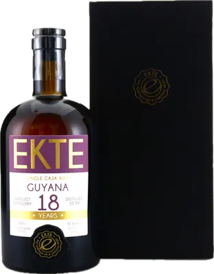 Bouteille de spiritueux : Single Cask Rum de la marque Uitvlugt