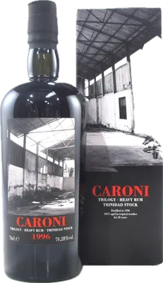 Bouteille de spiritueux : Trilogy Heavy Rum Trinidad Stock de la marque Caroni