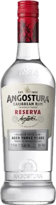 Bouteille de spiritueux : Reserva Aged Three Years de la marque Angostura