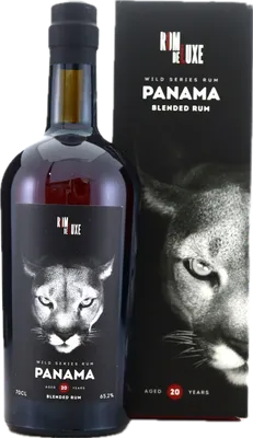 Bouteille de spiritueux : Panama No. 3 de la marque Romdeluxe