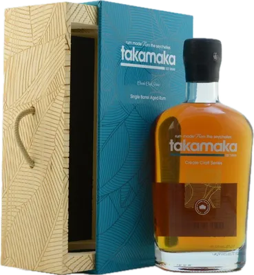 Bouteille de spiritueux : Takamaka Creole Craft Series de la marque Trois Frères Distillery