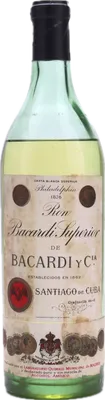 Bouteille de spiritueux : Carta Blanca 1920 de la marque Bacardi