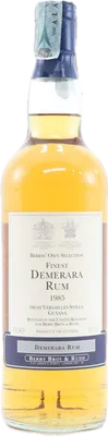 Bouteille de spiritueux : Finest Demerara Rum de la marque Berry Bros & Rudd 