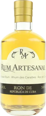 Bouteille de spiritueux : Ron de República Cuba de la marque Rum Artesanal