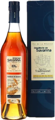 Bouteille de spiritueux : Intense de la marque Savanna