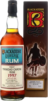 Bouteille de spiritueux : Raw Cask Rum de la marque Caroni