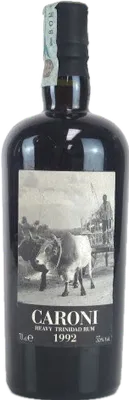 Bouteille de spiritueux : Heavy Trinidad Rum de la marque Caroni